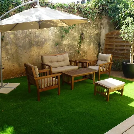 2 Pieces Avec Jardin Beaux Arts